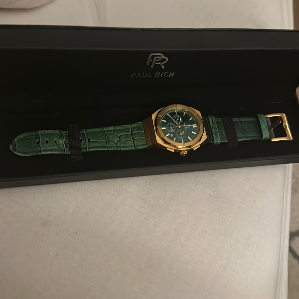 Big and Bold Gold and Leather Band Watch
